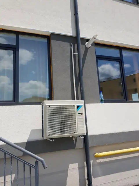 Unitate Daikin la parter
