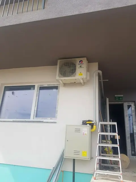 Fațadă de clădire nouă